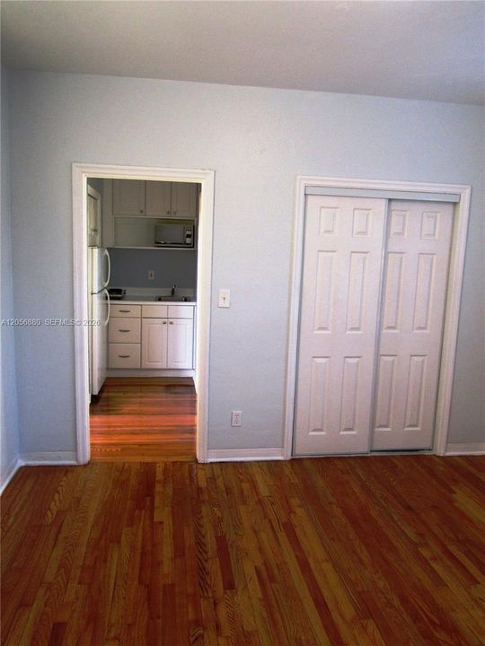 For Rent: $1,550 (1 beds, 1 baths, 400 Square Feet)