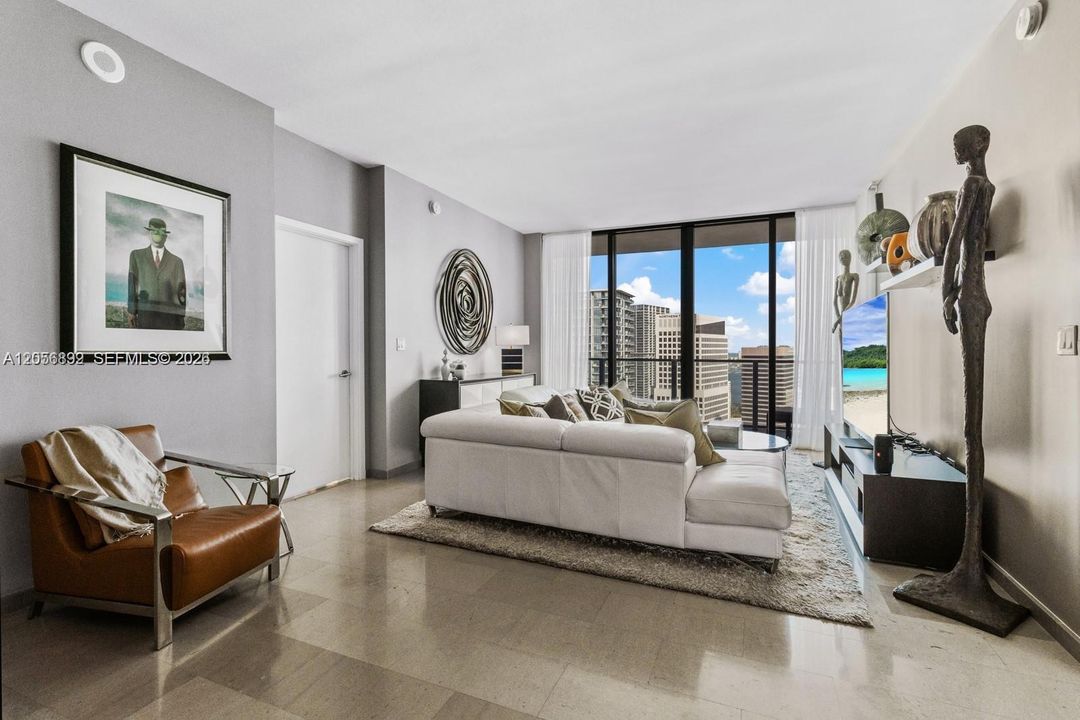 For Sale: $1,095,000 (2 beds, 2 baths, 1259 Square Feet)