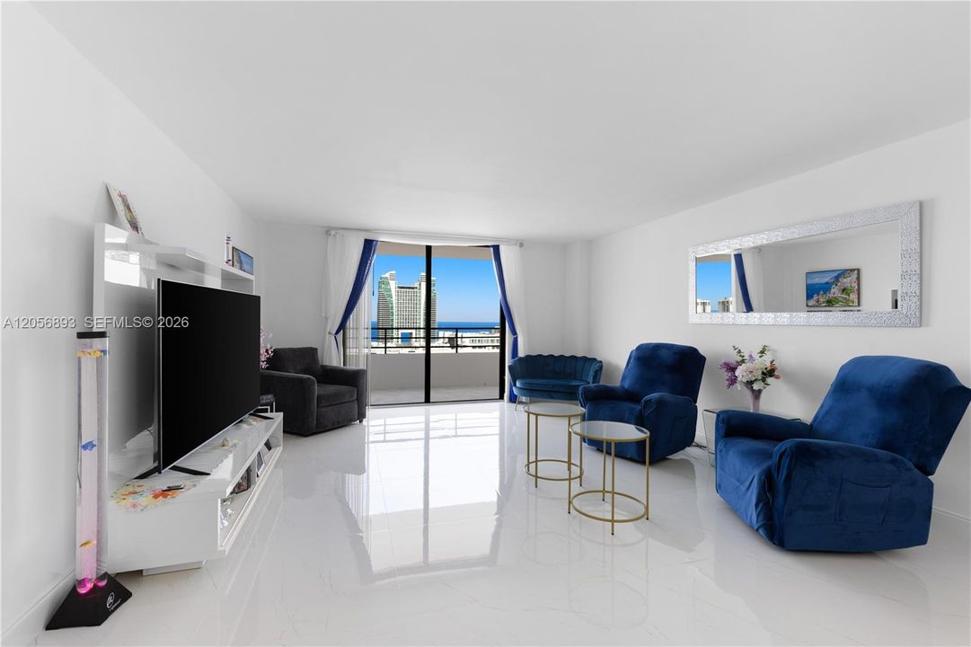 En Venta: $479,000 (2 camas, 2 baños, 1280 Pies cuadrados)