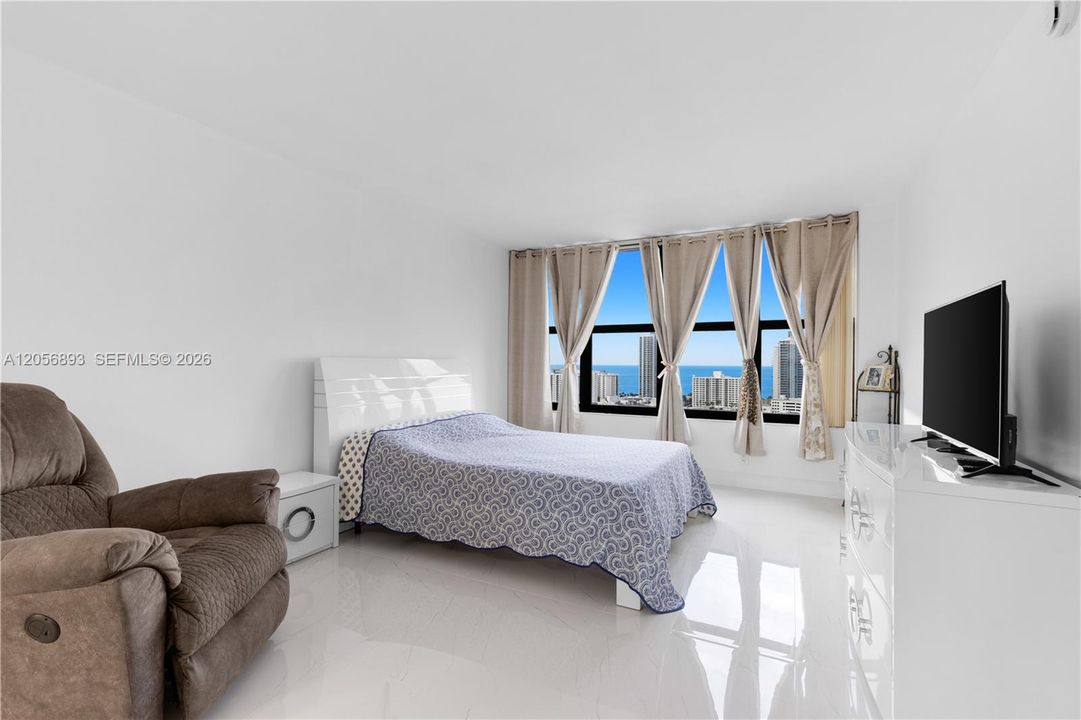 En Venta: $479,000 (2 camas, 2 baños, 1280 Pies cuadrados)