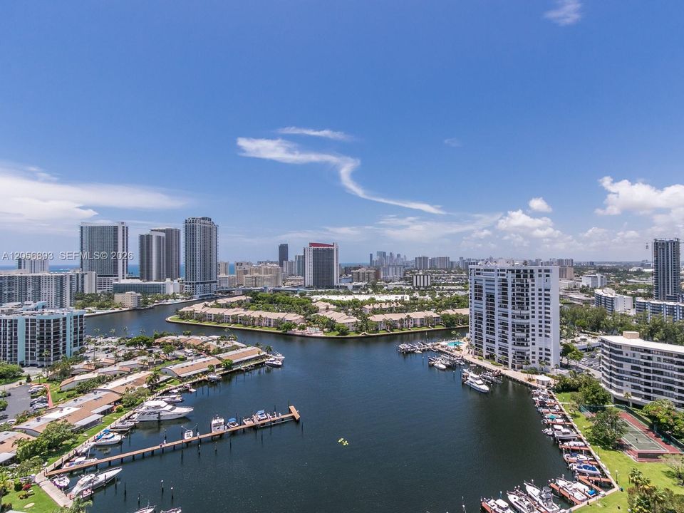 En Venta: $479,000 (2 camas, 2 baños, 1280 Pies cuadrados)