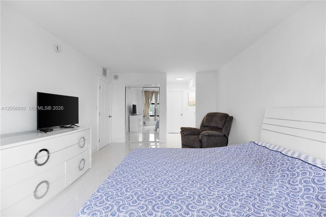 En Venta: $479,000 (2 camas, 2 baños, 1280 Pies cuadrados)
