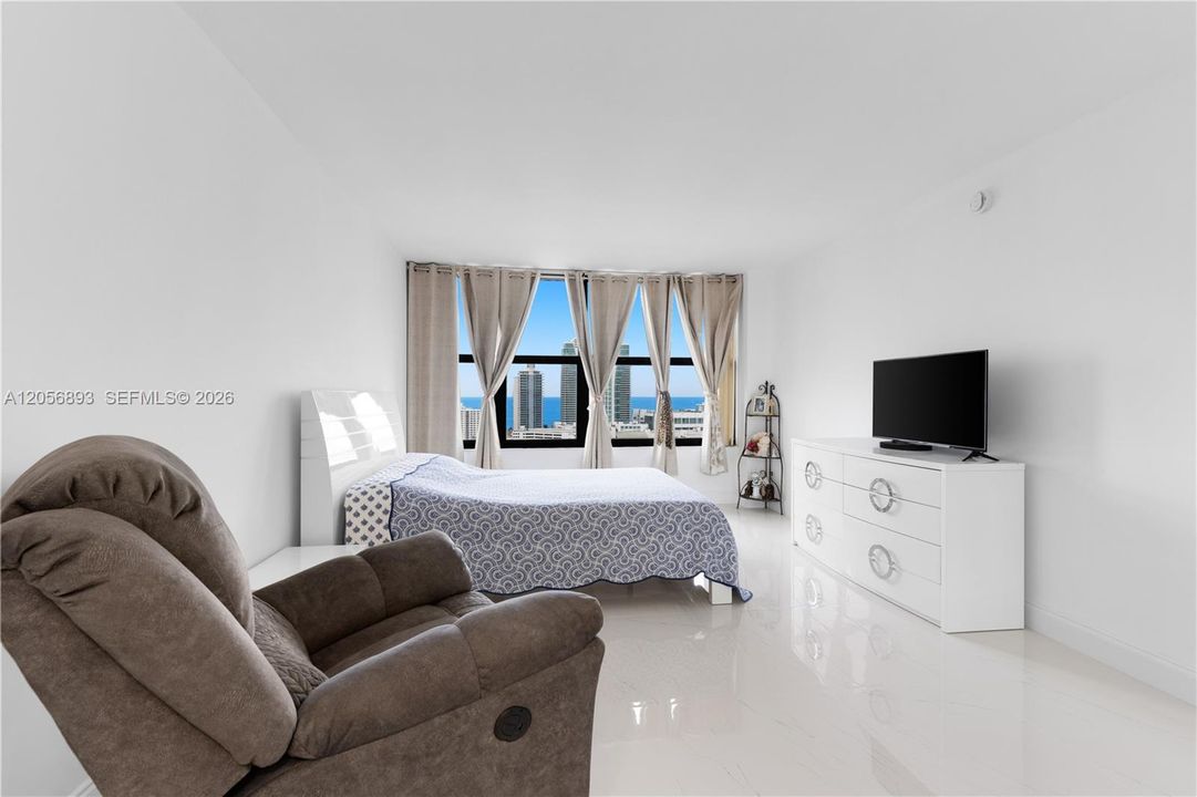 En Venta: $479,000 (2 camas, 2 baños, 1280 Pies cuadrados)