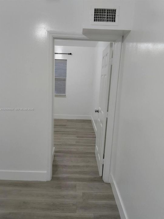 В аренду: $2,300 (3 спален, 1 ванн, 1584 Квадратных фут)
