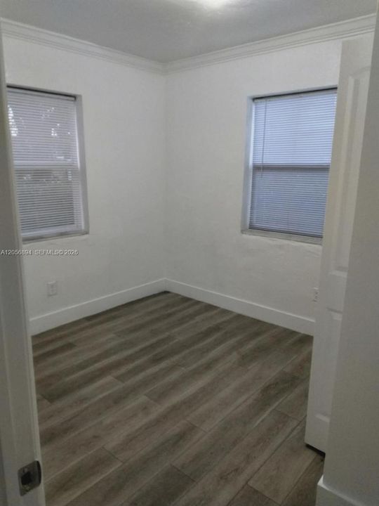 В аренду: $2,300 (3 спален, 1 ванн, 1584 Квадратных фут)