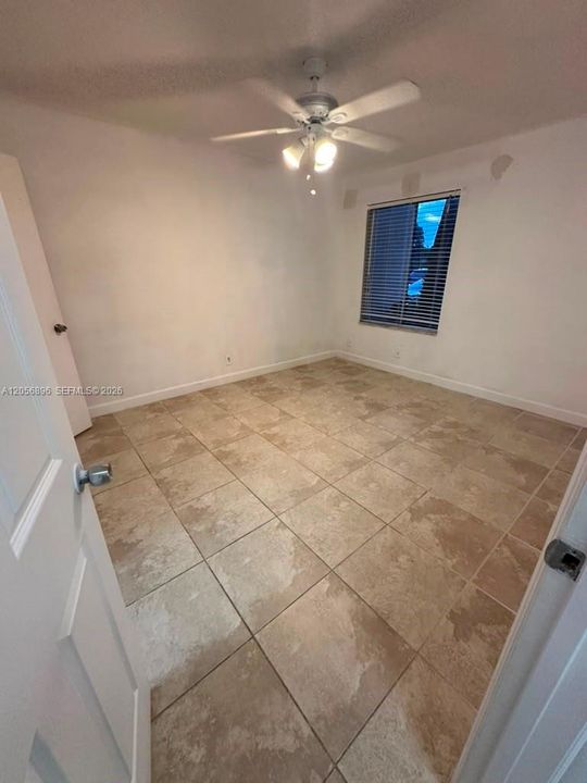 For Sale: $265,000 (2 beds, 2 baths, 963 Square Feet)