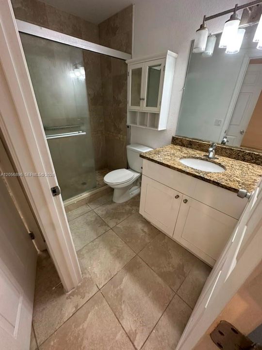 For Sale: $265,000 (2 beds, 2 baths, 963 Square Feet)