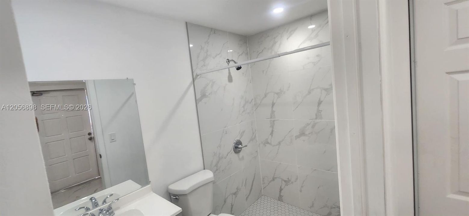 В аренду: $1,250 (1 спален, 1 ванн, 0 Квадратных фут)