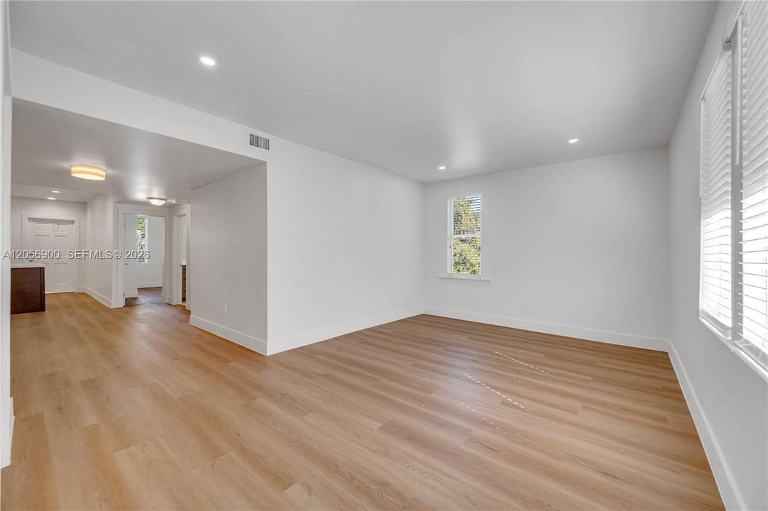 En Renta: $2,650 (2 camas, 1 baños, 800 Pies cuadrados)