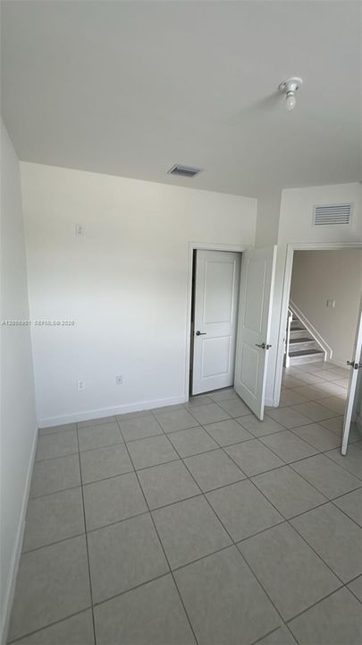В аренду: $2,600 (3 спален, 3 ванн, 1328 Квадратных фут)
