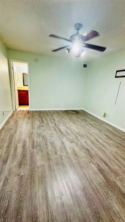 В аренду: $2,600 (3 спален, 2 ванн, 1270 Квадратных фут)