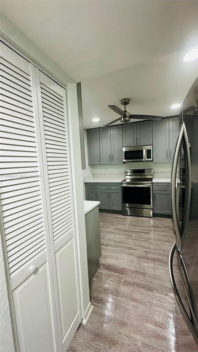 В аренду: $2,600 (3 спален, 2 ванн, 1270 Квадратных фут)