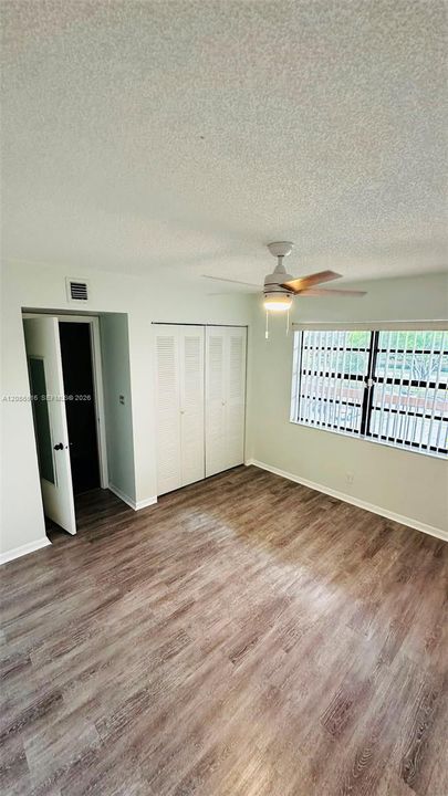 В аренду: $2,600 (3 спален, 2 ванн, 1270 Квадратных фут)