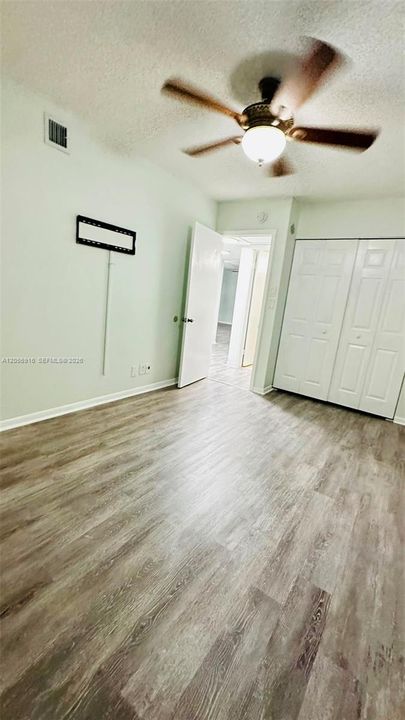В аренду: $2,600 (3 спален, 2 ванн, 1270 Квадратных фут)