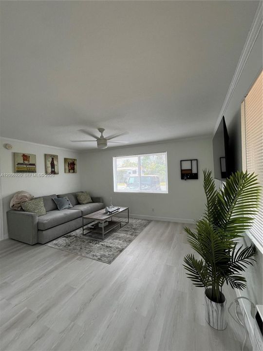 En Renta: $1,900 (1 camas, 1 baños, 2561 Pies cuadrados)