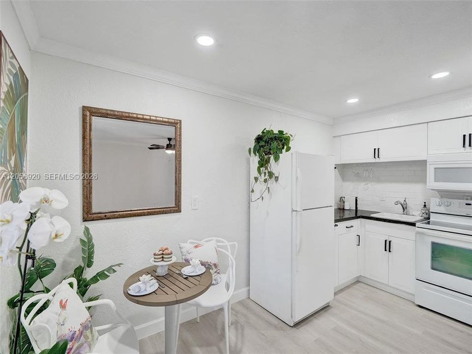 En Renta: $1,900 (1 camas, 1 baños, 2561 Pies cuadrados)
