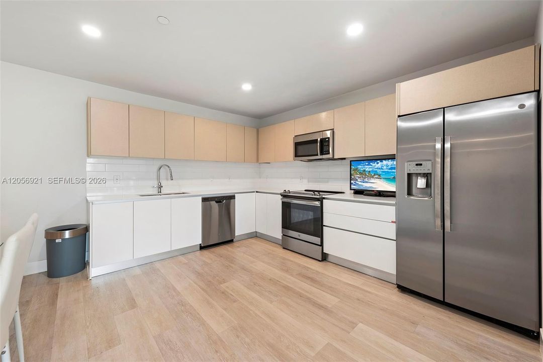En Renta: $2,950 (3 camas, 2 baños, 1533 Pies cuadrados)