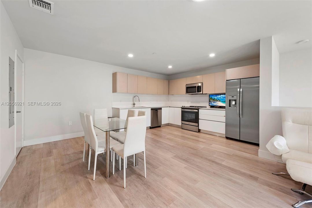 En Renta: $2,950 (3 camas, 2 baños, 1533 Pies cuadrados)