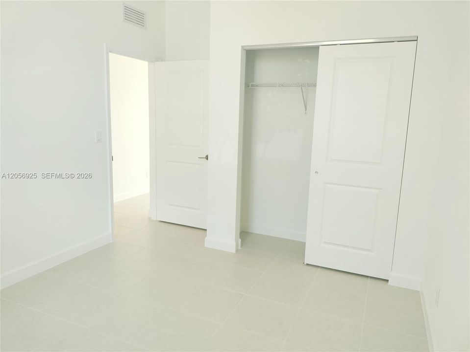 В аренду: $3,300 (3 спален, 2 ванн, 1757 Квадратных фут)