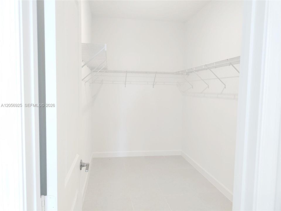 В аренду: $3,300 (3 спален, 2 ванн, 1757 Квадратных фут)