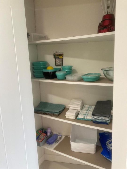 305 PANTRY
