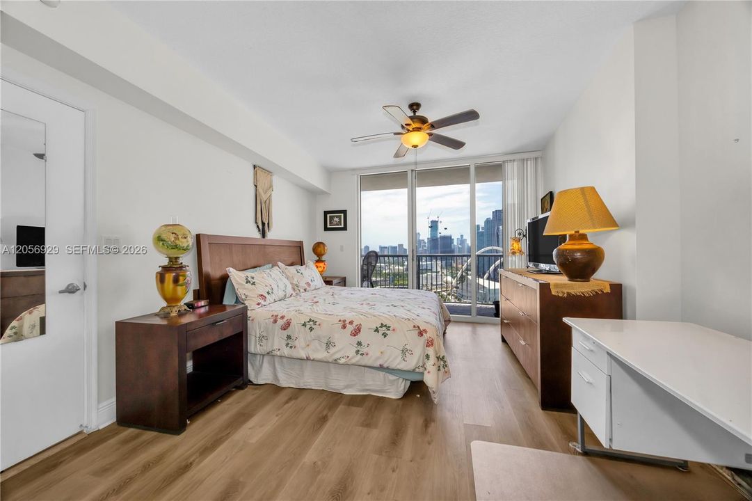 En Venta: $329,000 (1 camas, 1 baños, 821 Pies cuadrados)