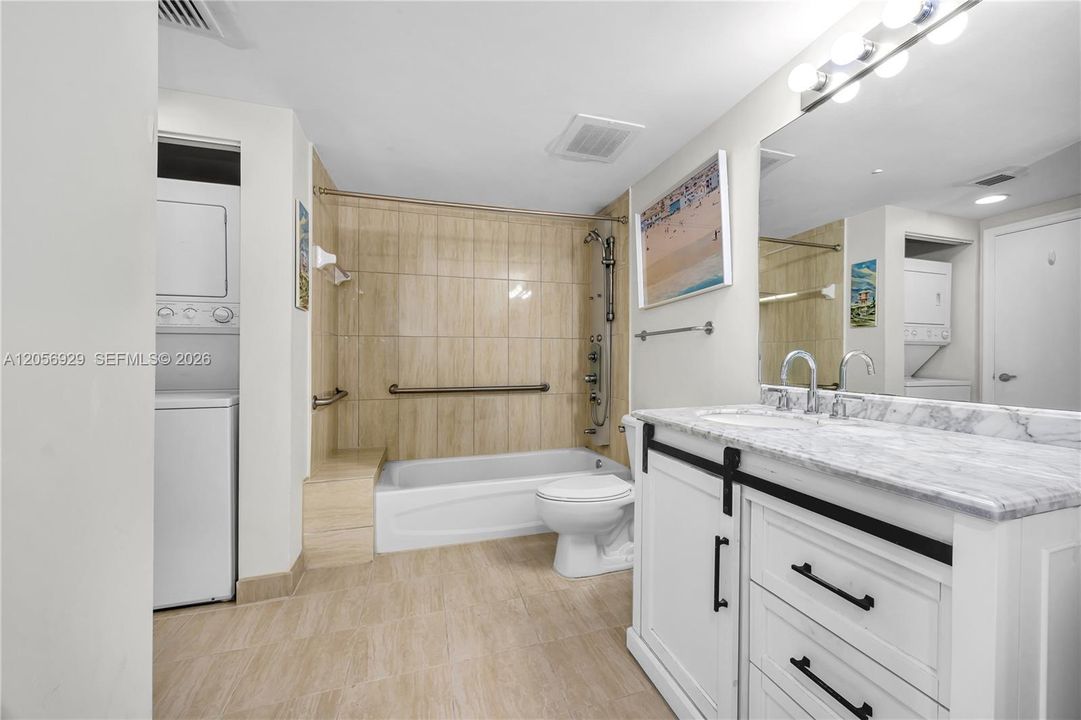En Venta: $329,000 (1 camas, 1 baños, 821 Pies cuadrados)