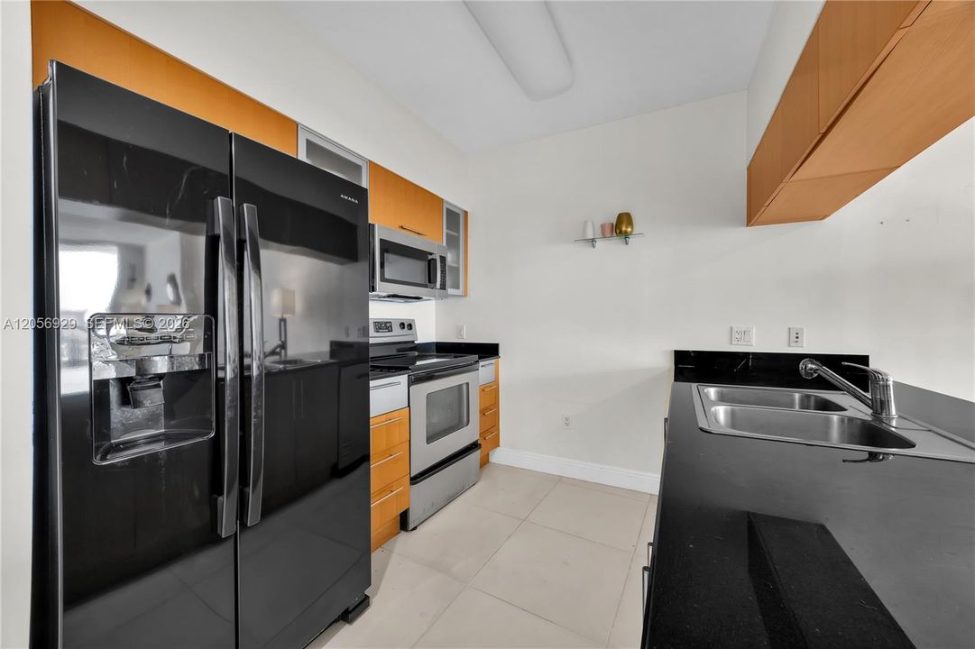 En Venta: $329,000 (1 camas, 1 baños, 821 Pies cuadrados)