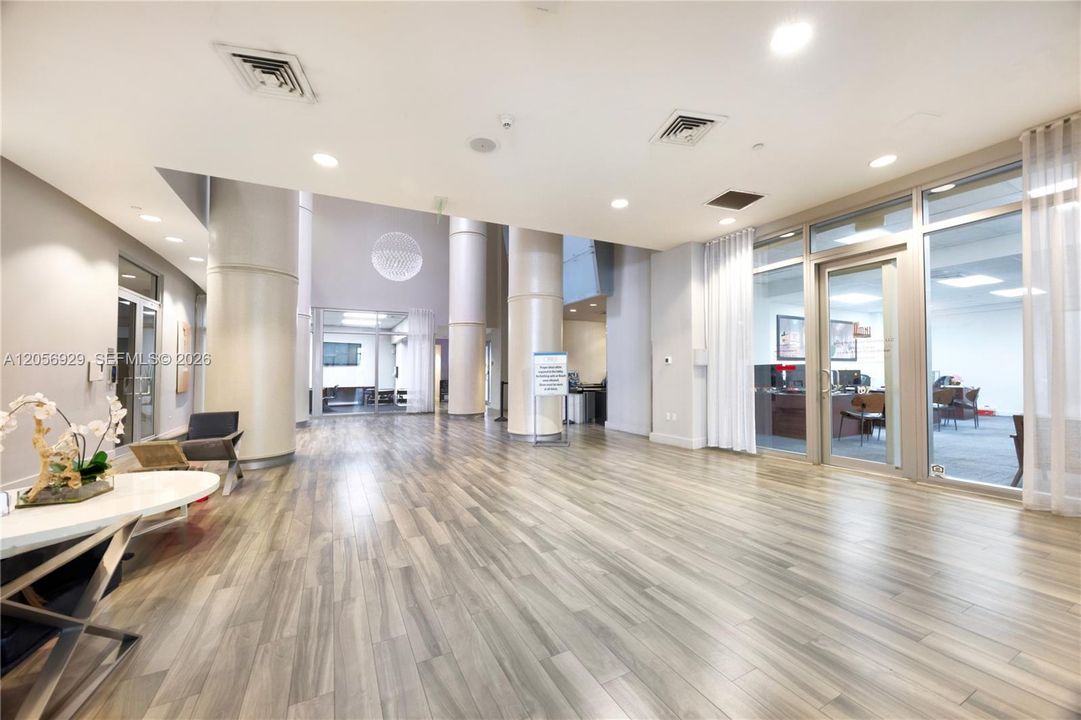 En Venta: $329,000 (1 camas, 1 baños, 821 Pies cuadrados)