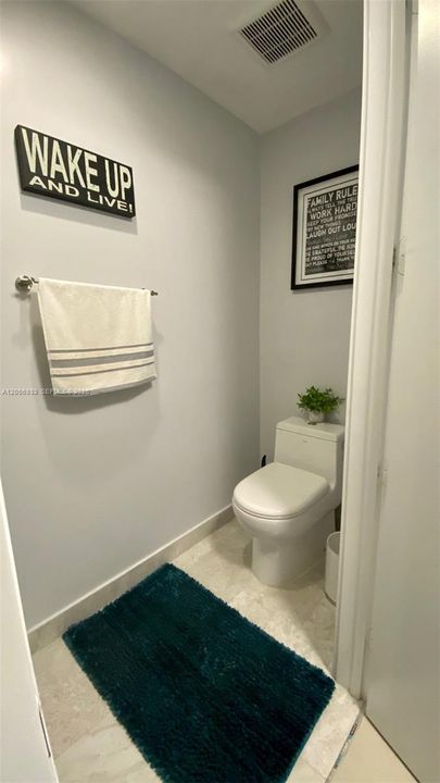 For Rent: $6,500 (2 beds, 2 baths, 1390 Square Feet)