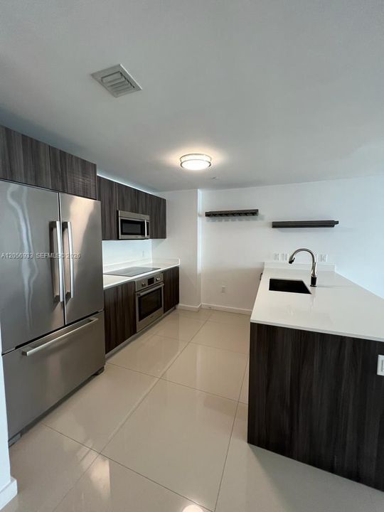 For Rent: $6,500 (2 beds, 2 baths, 1390 Square Feet)