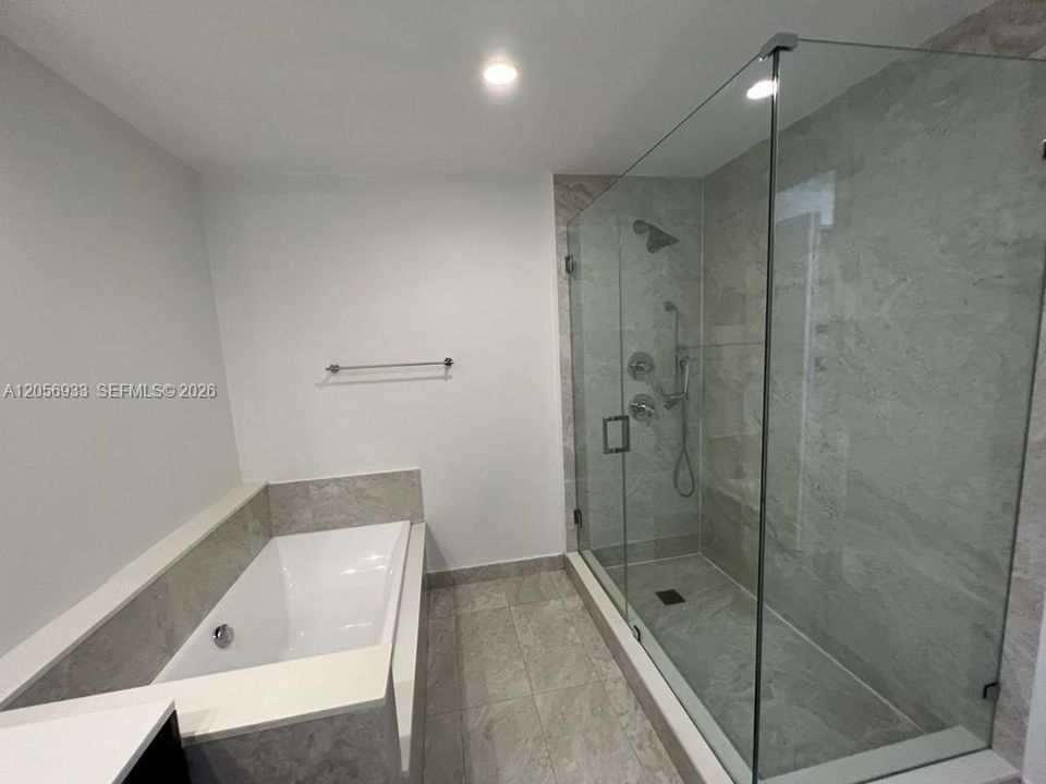 For Rent: $6,500 (2 beds, 2 baths, 1390 Square Feet)