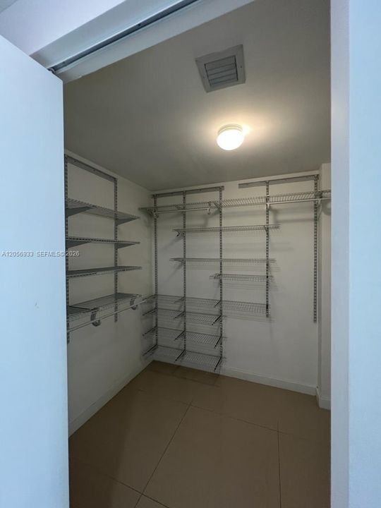 For Rent: $6,500 (2 beds, 2 baths, 1390 Square Feet)