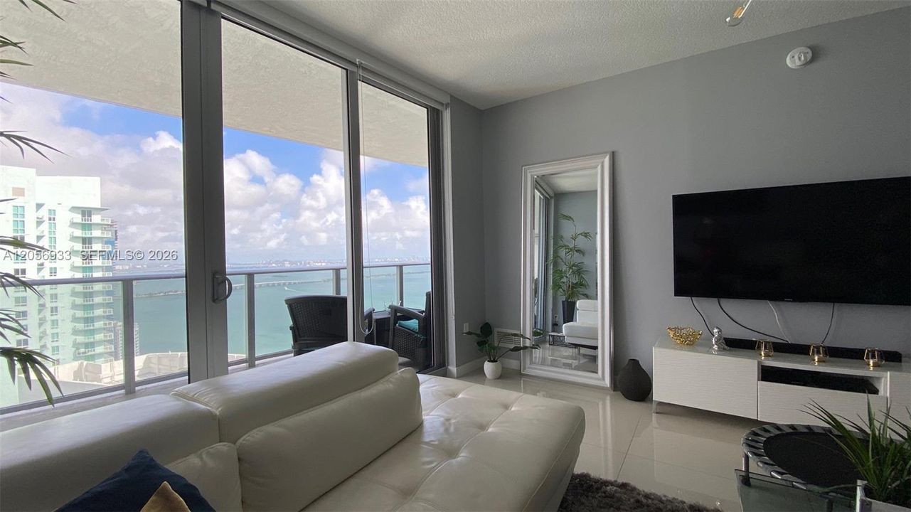 For Rent: $6,500 (2 beds, 2 baths, 1390 Square Feet)