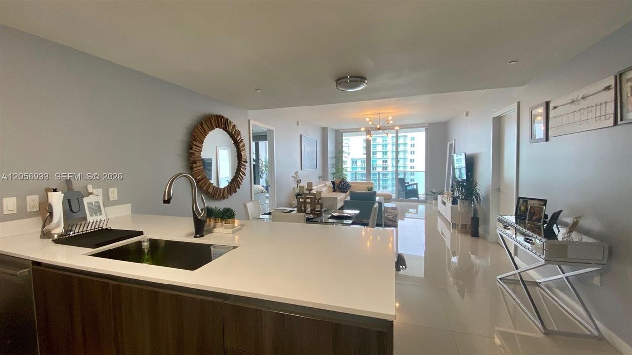 For Rent: $6,500 (2 beds, 2 baths, 1390 Square Feet)