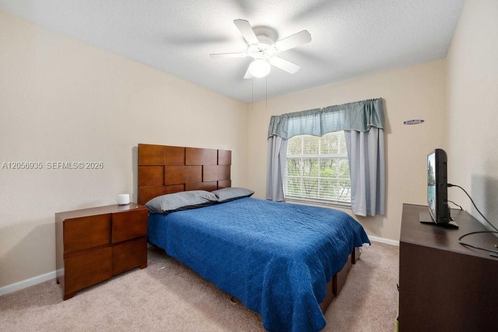В аренду: $4,200 (4 спален, 2 ванн, 2250 Квадратных фут)