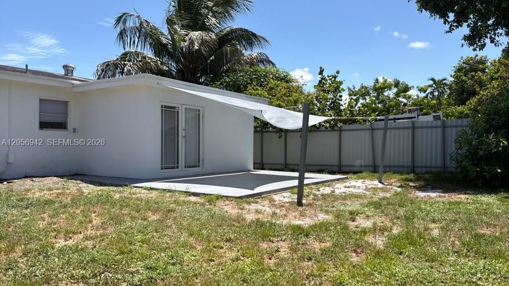 For Sale: $565,000 (3 beds, 2 baths, 1523 Square Feet)