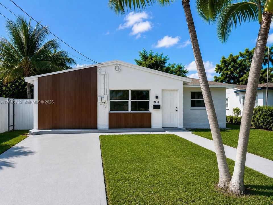 For Sale: $565,000 (3 beds, 2 baths, 1523 Square Feet)