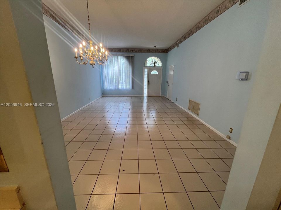 En Venta: $599,999 (3 camas, 2 baños, 1567 Pies cuadrados)