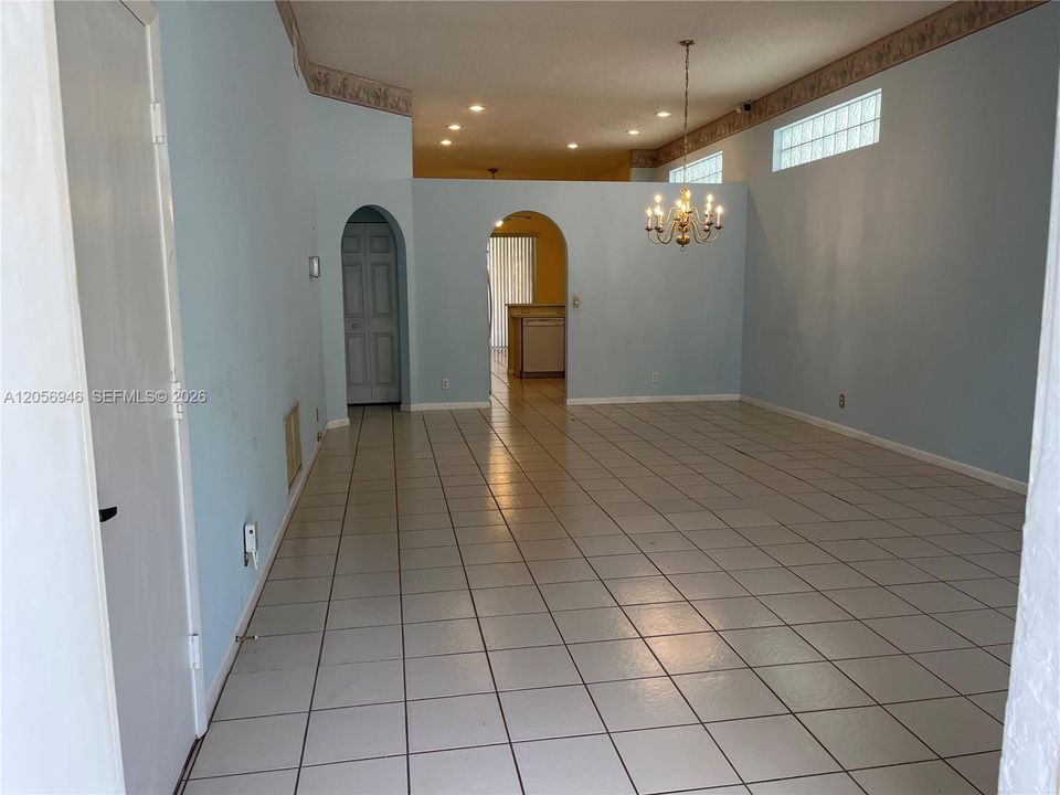 En Venta: $599,999 (3 camas, 2 baños, 1567 Pies cuadrados)