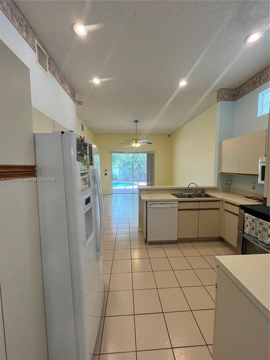 En Venta: $599,999 (3 camas, 2 baños, 1567 Pies cuadrados)