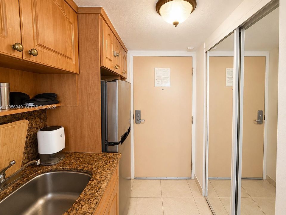 На продажу: $135,000 (0 спален, 1 ванн, 360 Квадратных фут)