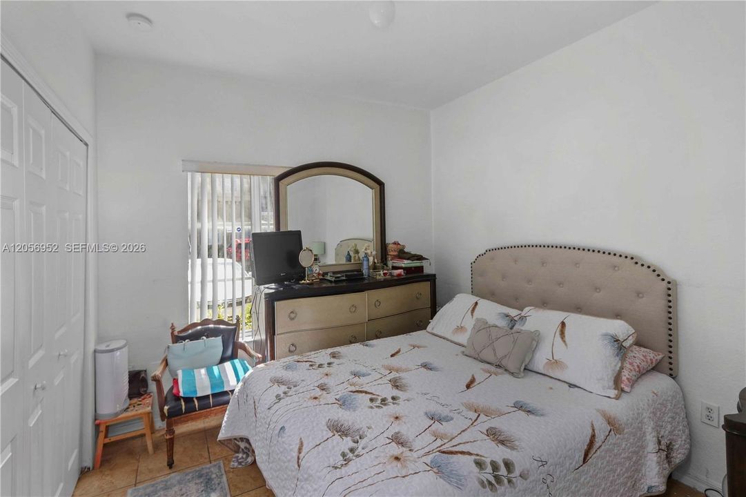 En Venta: $529,000 (4 camas, 3 baños, 1507 Pies cuadrados)
