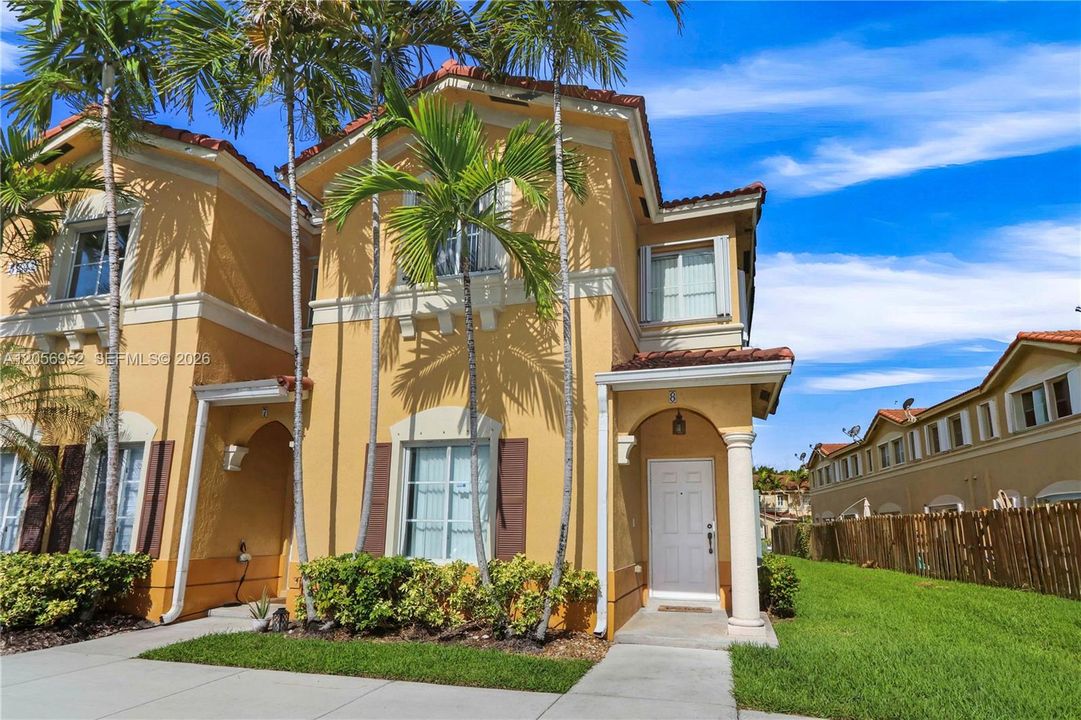 En Venta: $529,000 (4 camas, 3 baños, 1507 Pies cuadrados)