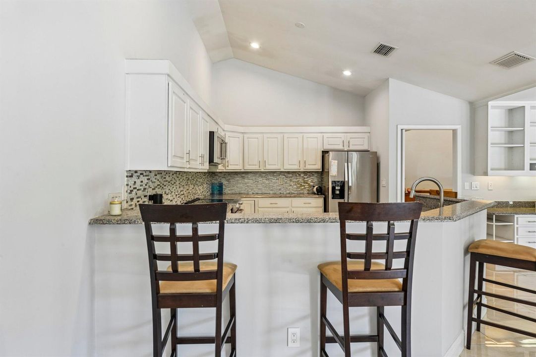 17-web-or-mls-Equestrian Dr-S1707-017