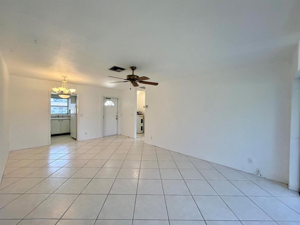 LIVING/DINING ROOM