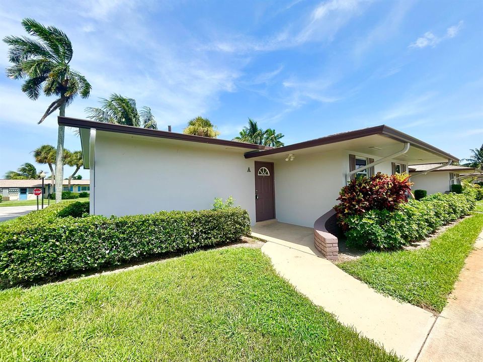 CORNER VILLA