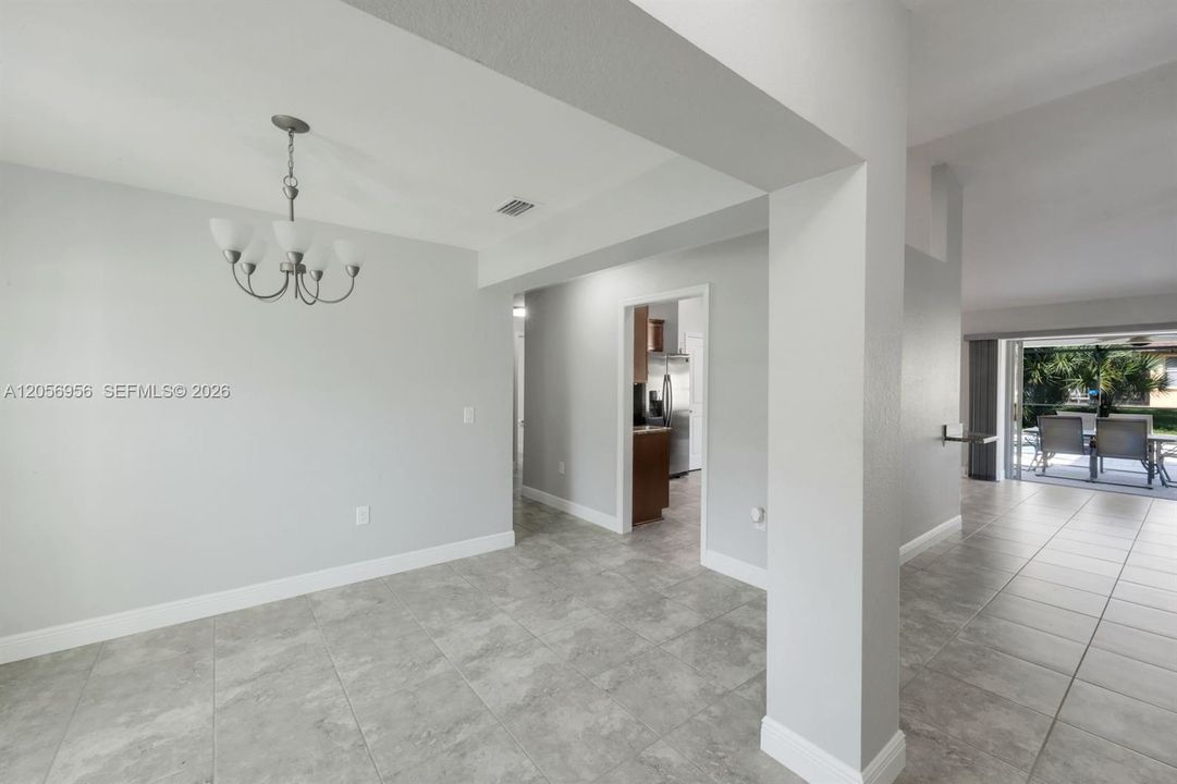 En Venta: $435,000 (3 camas, 2 baños, 0 Pies cuadrados)