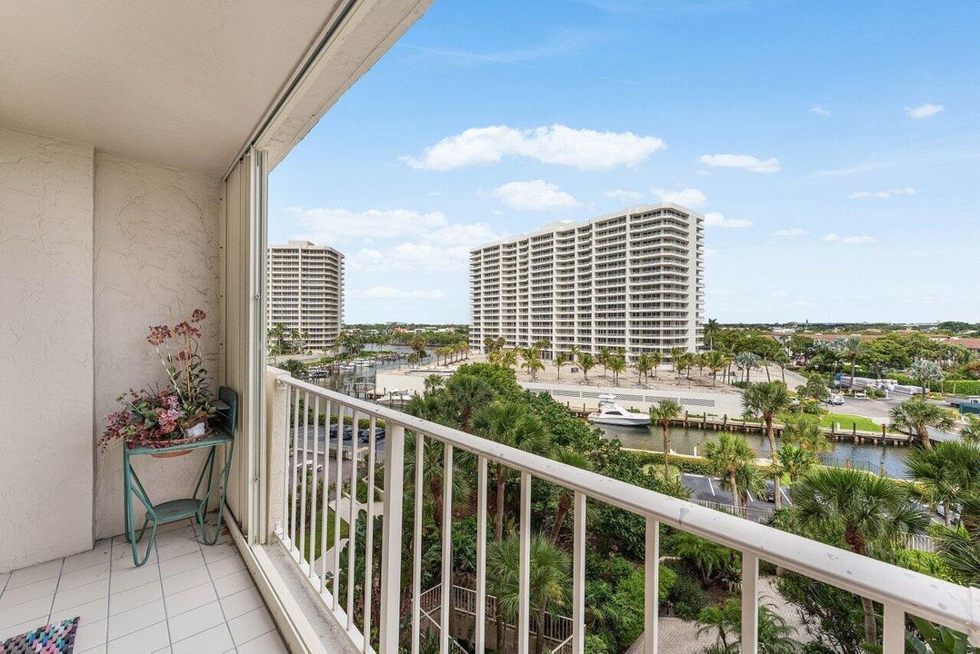 Balcony West