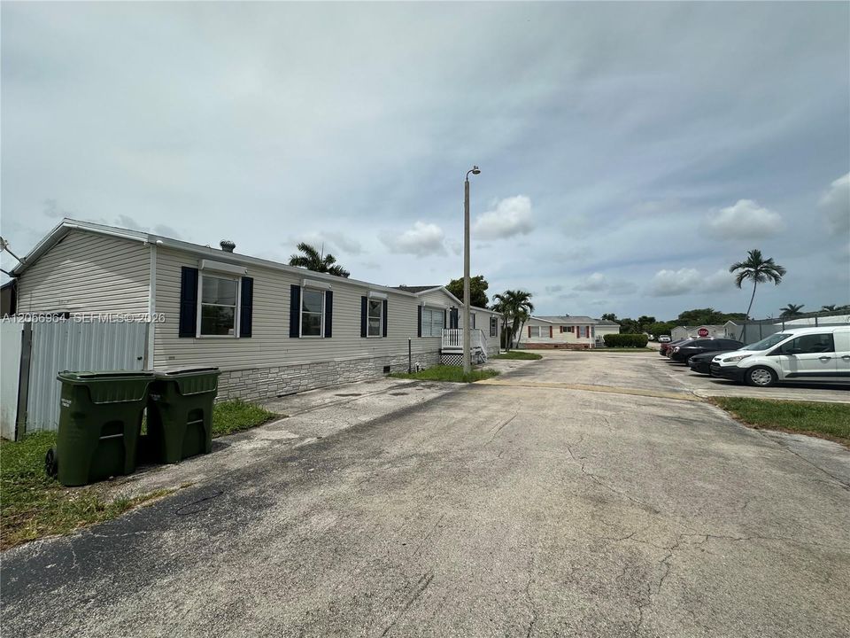 Active With Contract: $280,000 (4 beds, 2 baths, 2128 Square Feet)